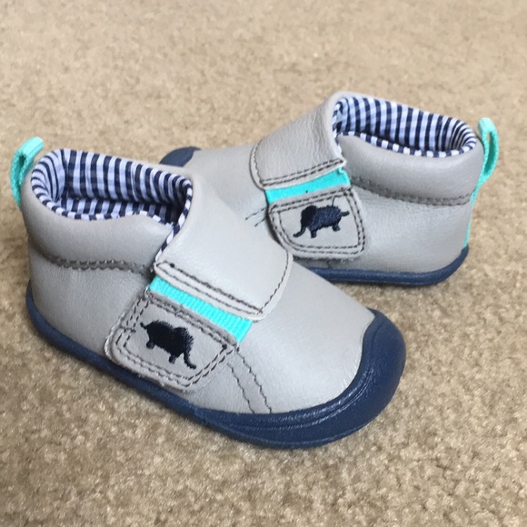 Carter’s Baby Shoes. Stage 1. Size 2. 6-9months - Picture 3 of 8